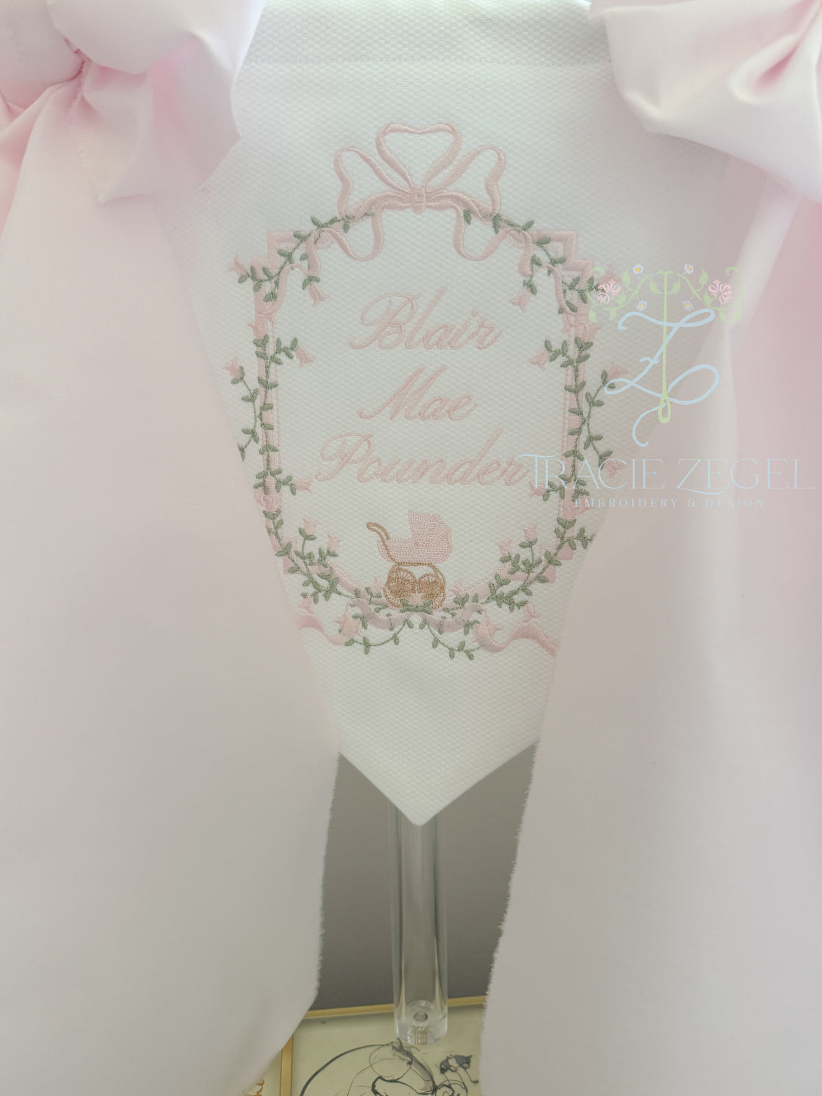 The Dainty Pram Bespoke Banner
